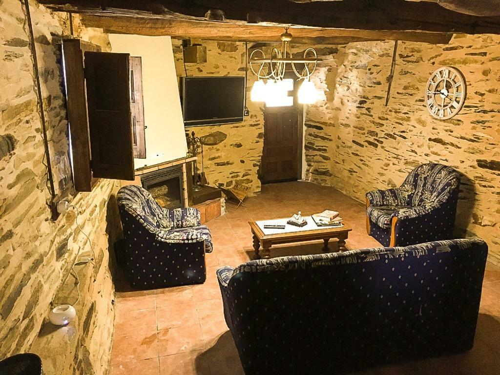Casa Rural Bierzo Encantado Valle de Finolledo Eksteriør billede