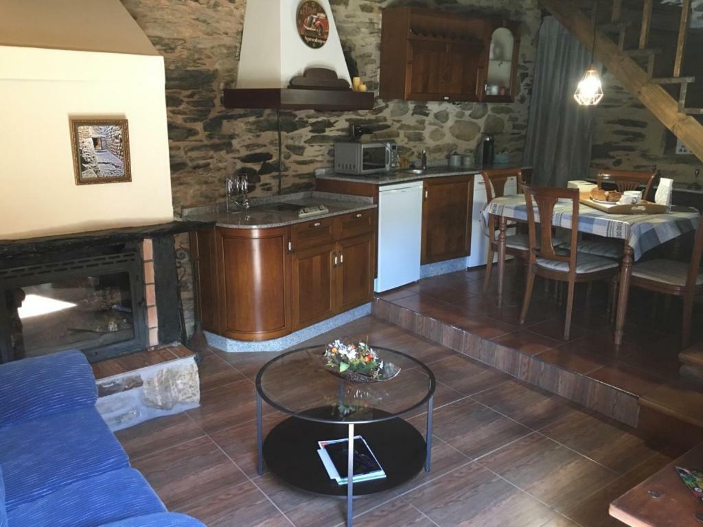 Casa Rural Bierzo Encantado Valle de Finolledo Eksteriør billede